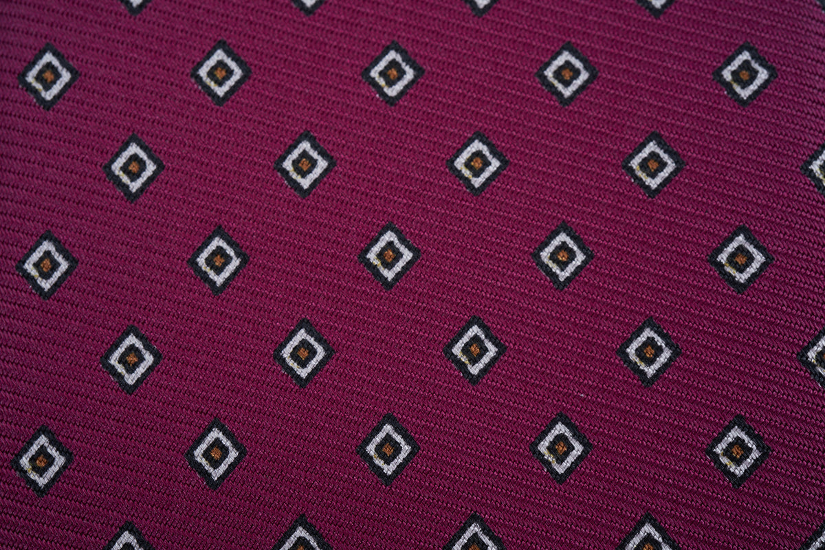 Magenta Diamonds 50oz Twill (last piece)