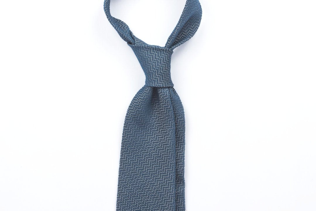 Light Turquoise Sawtooth in Wool Silk