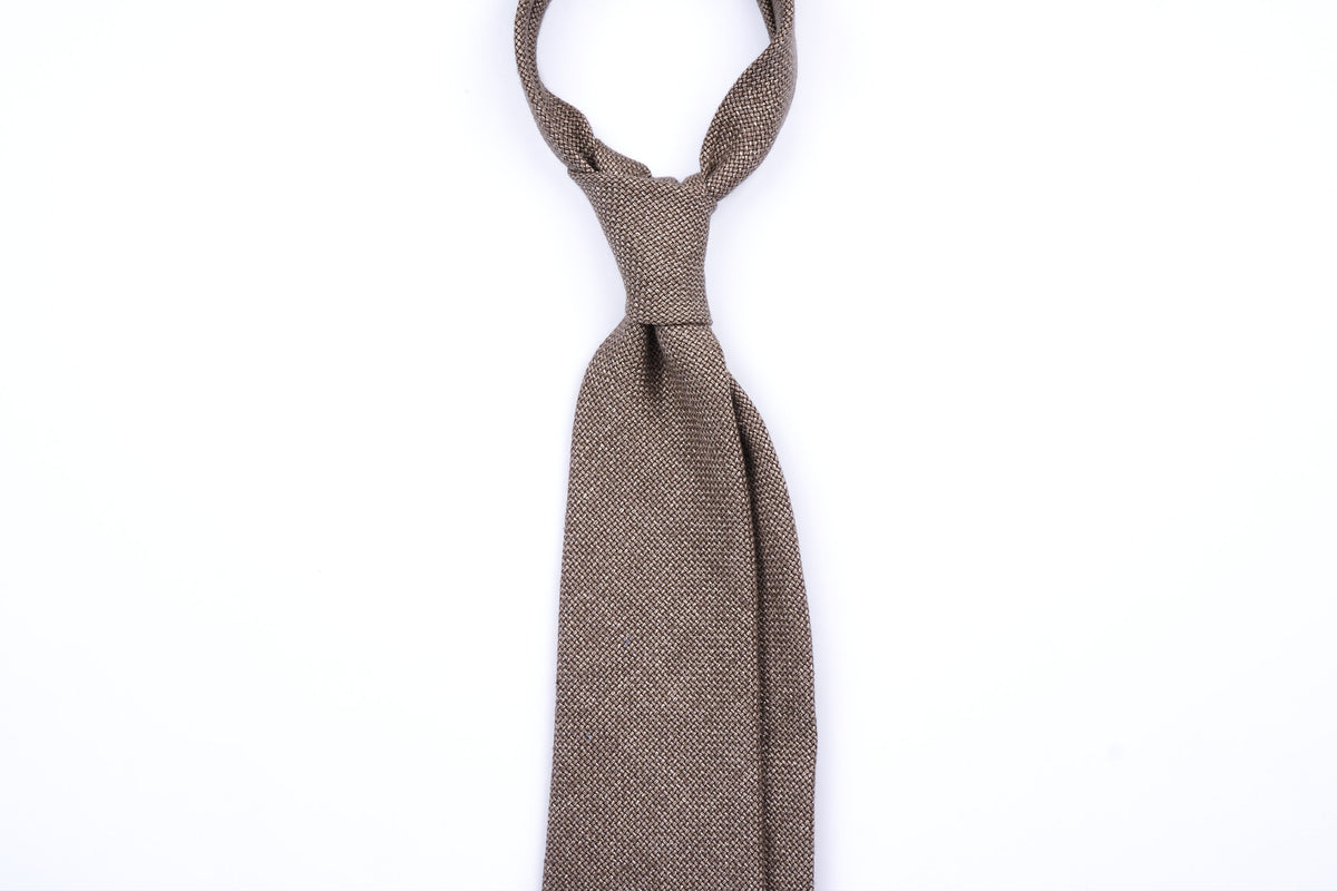 Latte Basketweave by Carnet