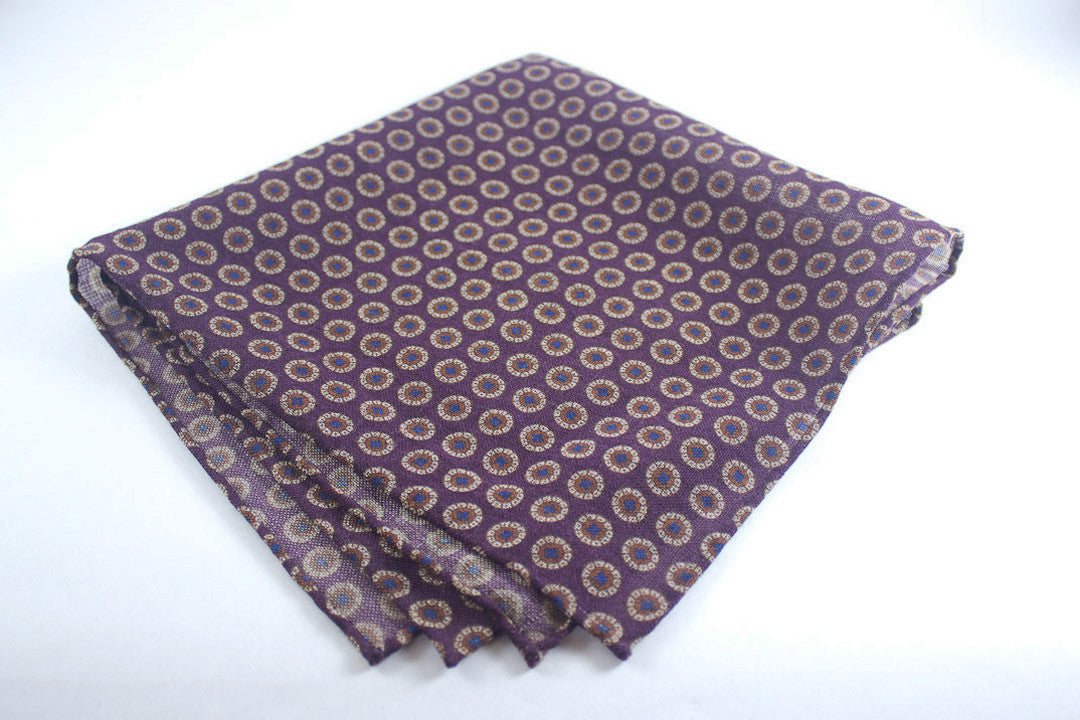 Wine Slanted Medallions in Wool